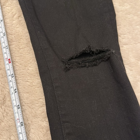MADEWELL 11” High-Rise Skinny Jean size 26 in jet black Raw hem. - Picture 8 of 14